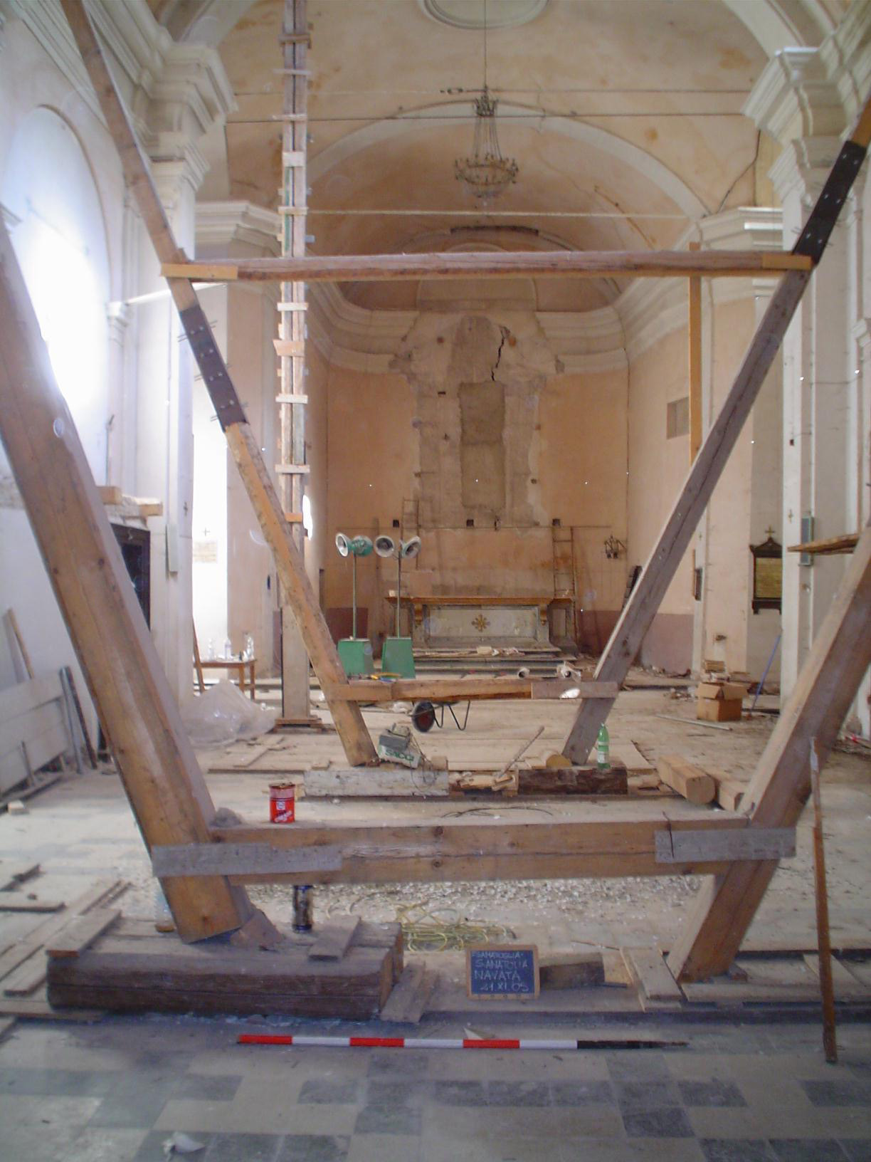 scavi nella Chiesa di S.Anatolia-MC
